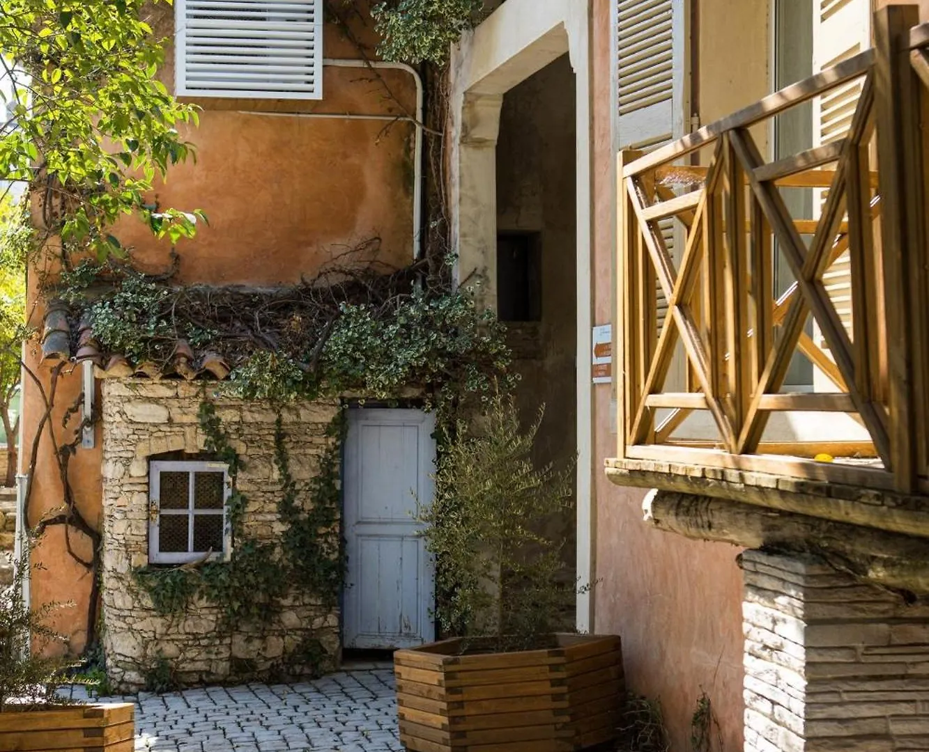 In Provence Hotel - Experience Atypique Venelles