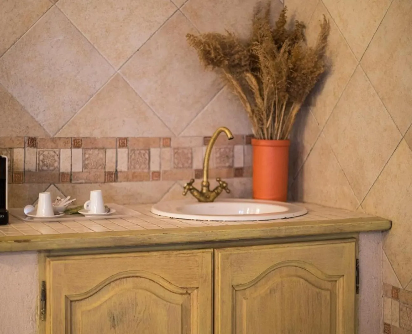In Provence Hotel - Experience Atypique Venelles 0*,  France