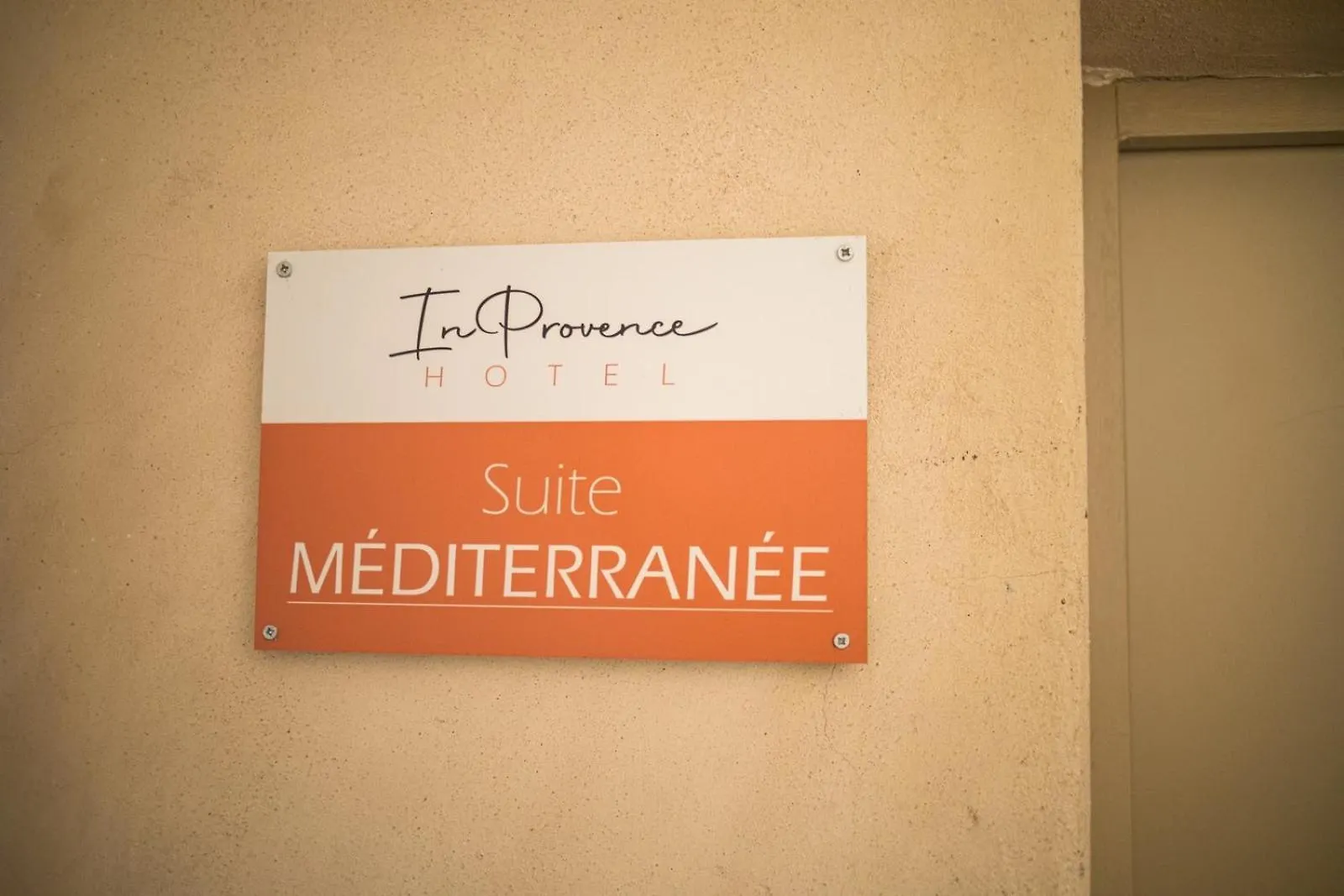 In Provence Hotel - Experience Atypique Venelles