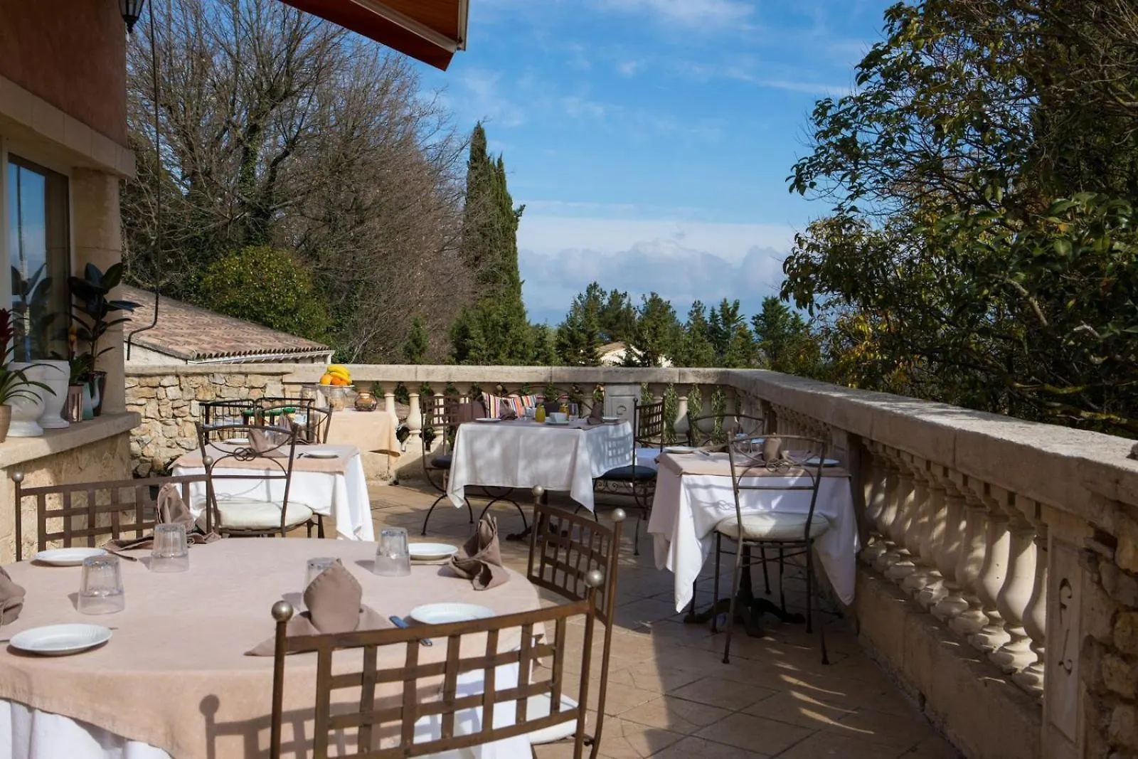In Provence Hotel - Experience Atypique Venelles 0*,