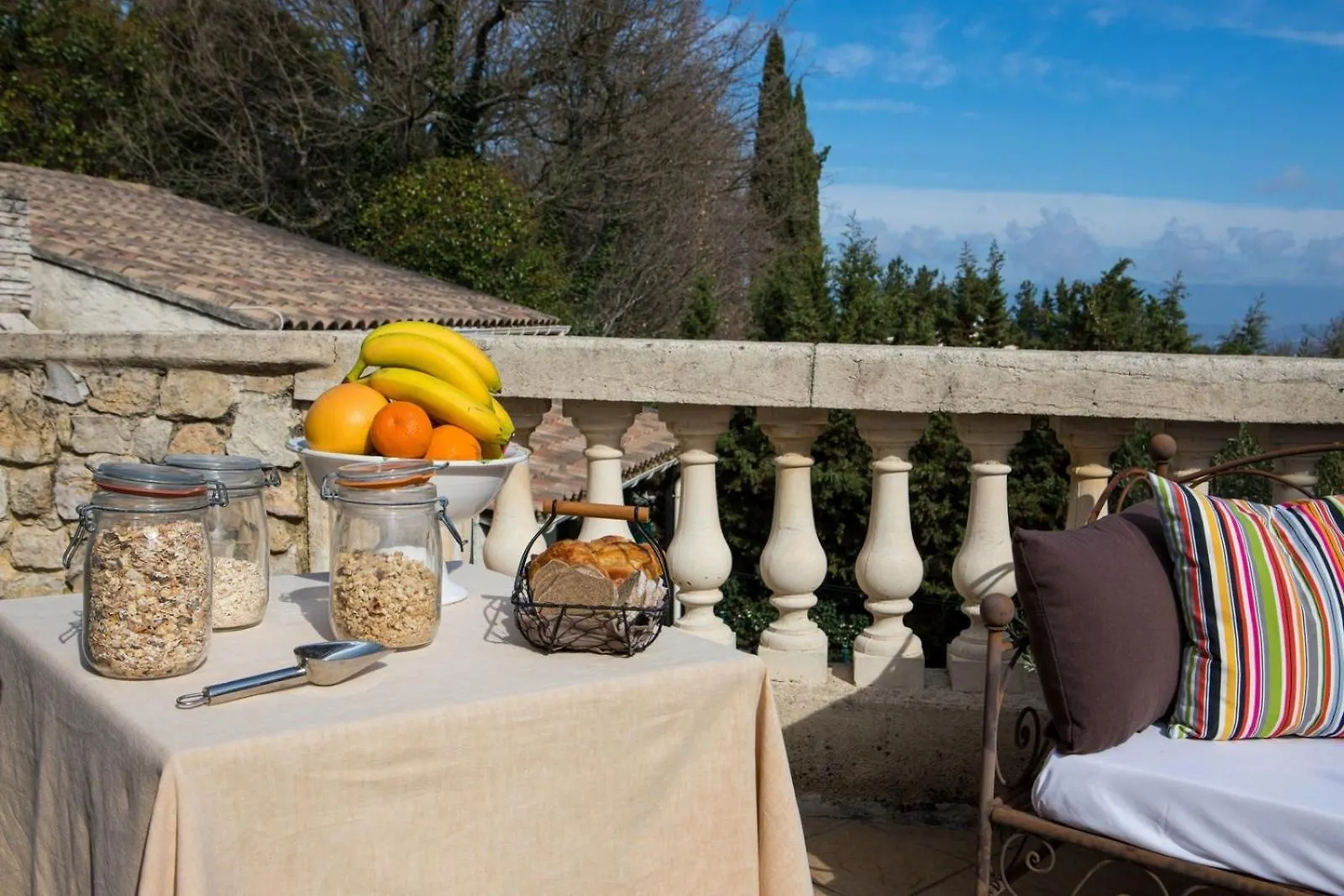 In Provence Hotel - Experience Atypique Venelles